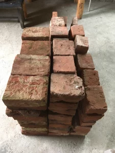 Половинки старинного кирпича Розенберг