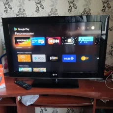 LG 32" + Smart TV stick