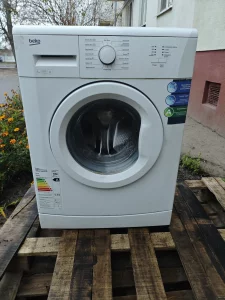 Стиралка узкая Beko с документами