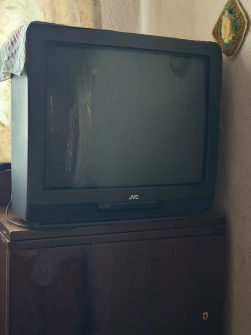 Телевизор JVC б/у
