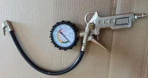 Шланг и пистолет для подкачки автошин