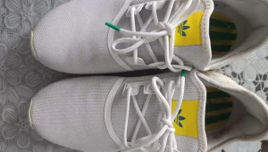 Продам мужские кроссовки Adidas