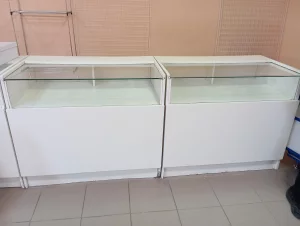 Тумбы витрины