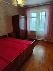 2х комнатную квартиру на длительный срок
