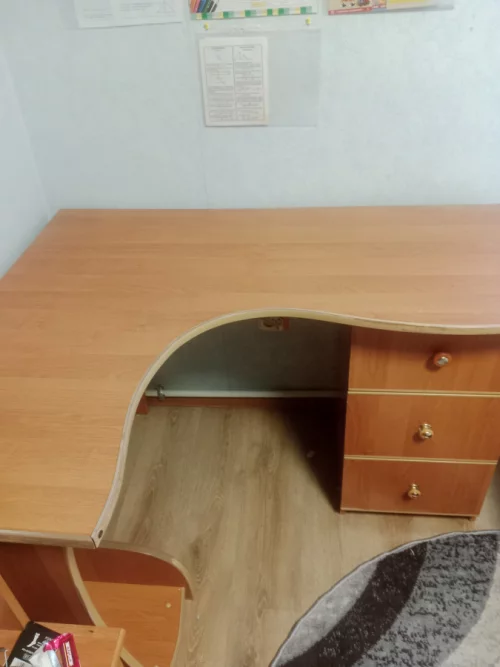 Стол