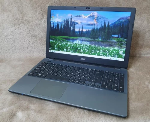 Ноутбук Acer Aspire E5-571