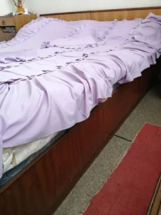 Двуспальная кровать 100 рублей