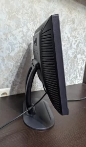 ЖК монитор DELL 17