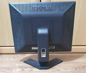 Монитор DELL 17"