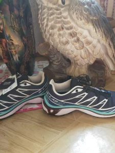 Продам кроссовки SOLOMON