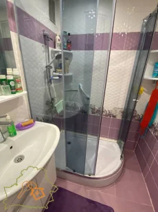 Двухкомнатной квартиры с прекрасным видом из окна