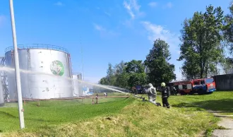 В Бобруйске на нефтебазе прошли учения МЧС по ликвидации условного пожара