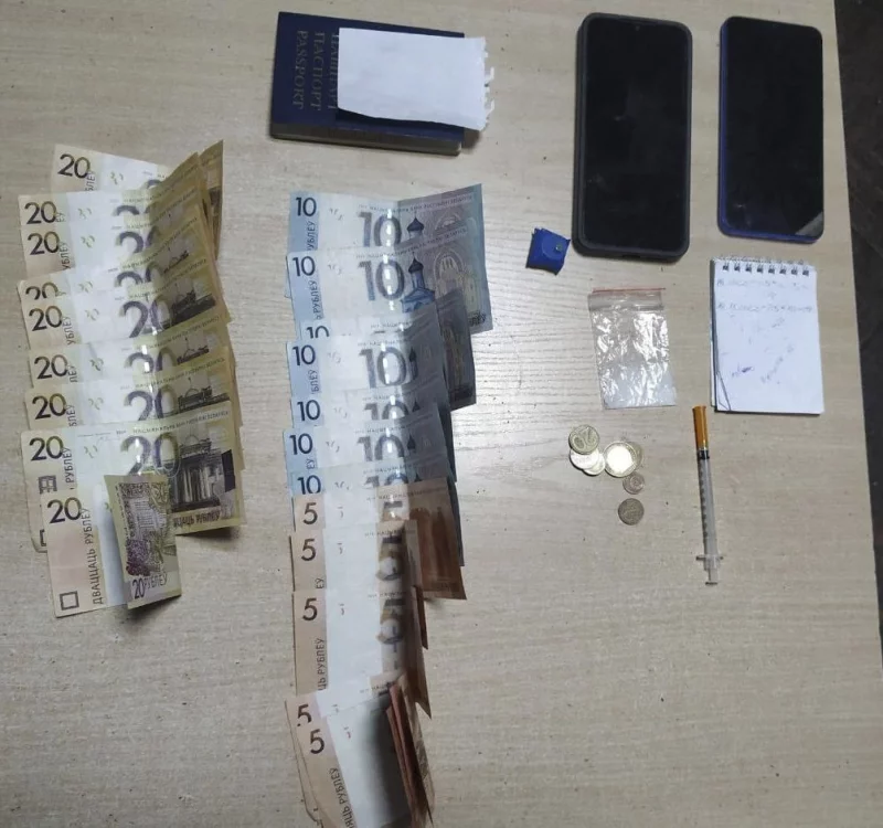 В Бобруйске с поличным задержали наркодилеров