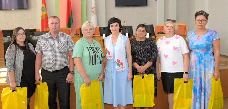 В школу — с «Белой Русью»