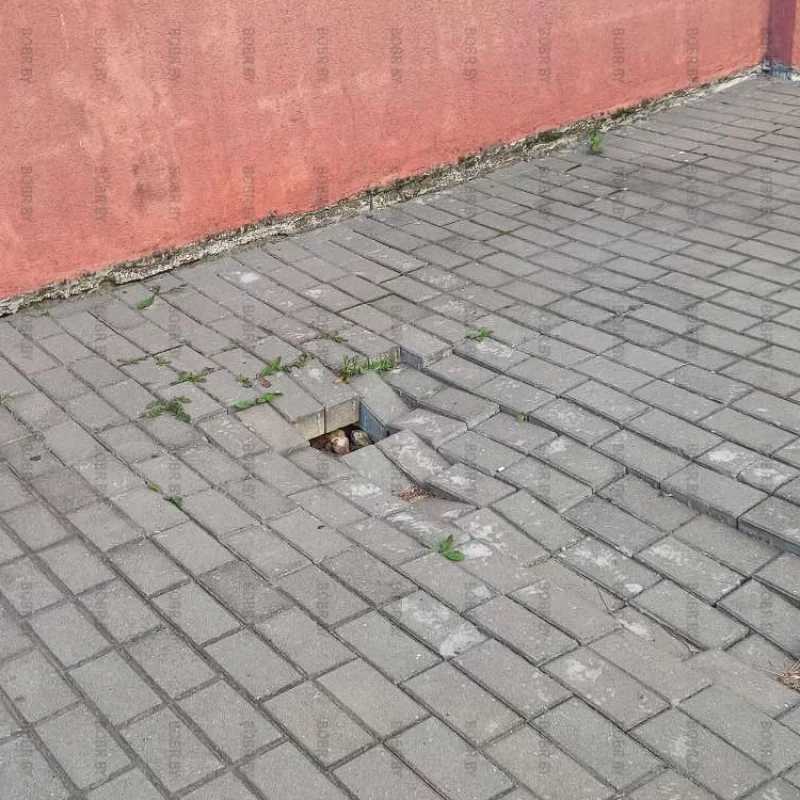 Зачем ремонтировать тротуар, да?