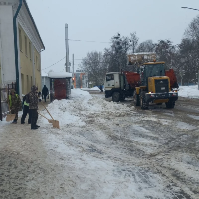 Уборка даже в субботу