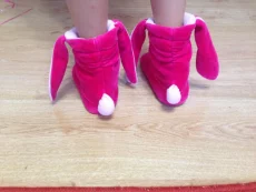 Теплые тапки -зайцы