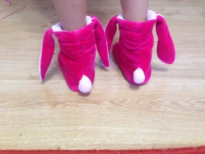 Теплые тапки -зайцы