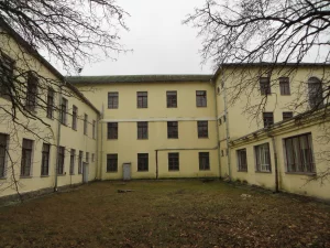 Офисное здание 4 500 м2 (220руб/м2)