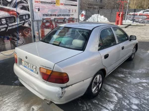 Mitsubishi Carisma 1.9 дизель 1997 года