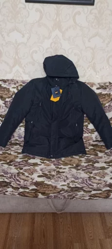 Продам зимнюю куртку новая