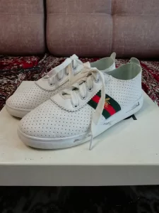 Спортивная обувь - 10 руб