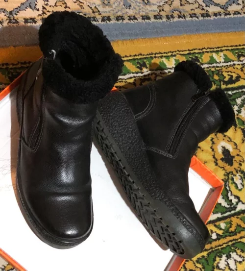Женские зимние ботинки
