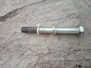 Болт стартерный камаз 5320