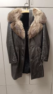 Продам женское кожаное пальто 42/44