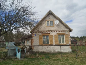 Продается 2 участка с коттеджем, гаражем и баней