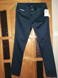 Джинсы темно синие новые