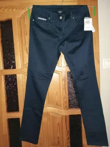 Джинсы темно синие новые