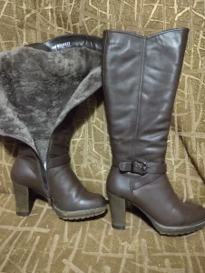 Женские сапоги