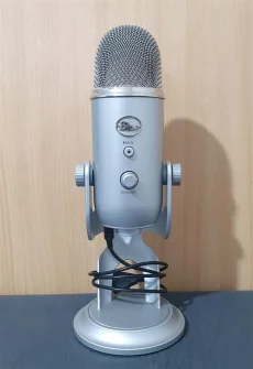 Микрофон Blue Yeti