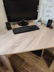 Стол компьютерный