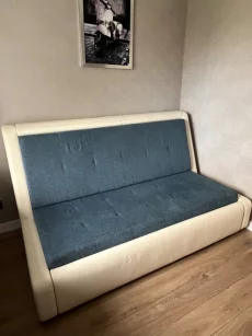 Диван