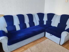 Продам мягкий уголок ( диван угловой и кресло)