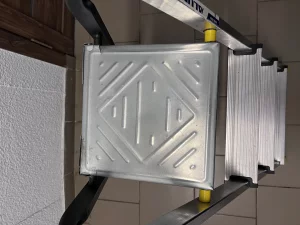 Стремянка на 4 ступеньки