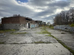 Участок в центре города 1.5 га со складами