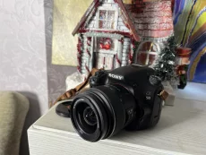 Фотокамеру Sony SLT A58