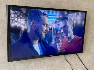 Телевизор Самсунг Смарт ТВ 2018 год.Доставка