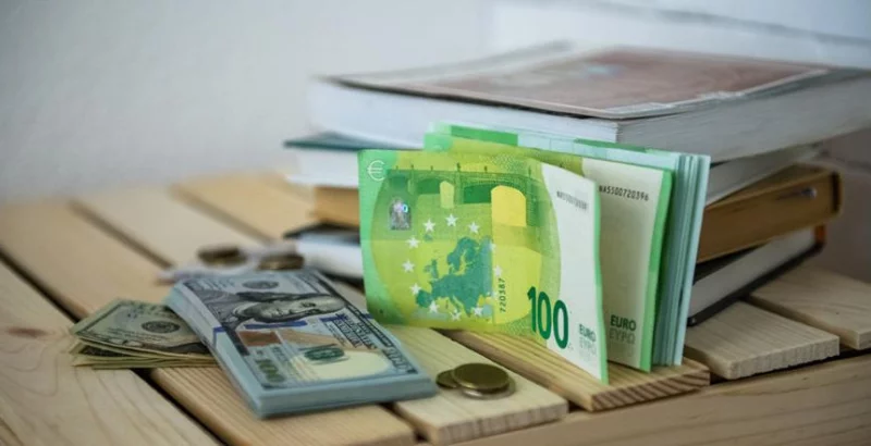 Курсы валют на 9 ноября 2022: курс доллара – 2.4576, курс евро – 2.4577, российский рубль – 4.019