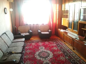 Трехкомнатная квартира в центре Аренда