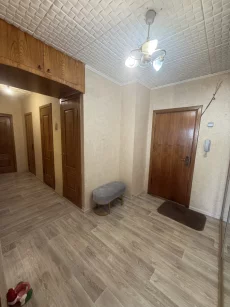 2-ух комнатная квартира 55кв. В центре