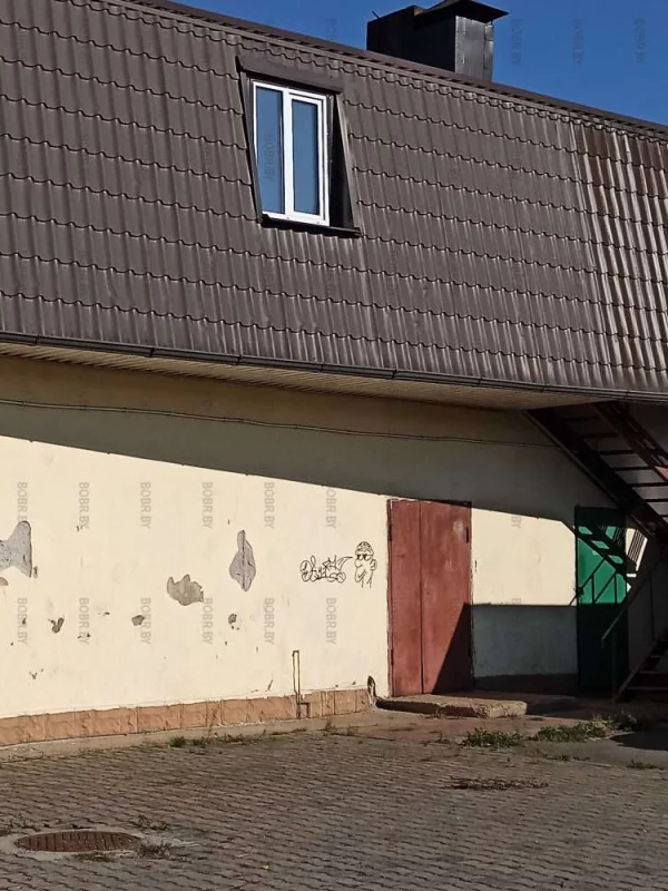 Художества на здании