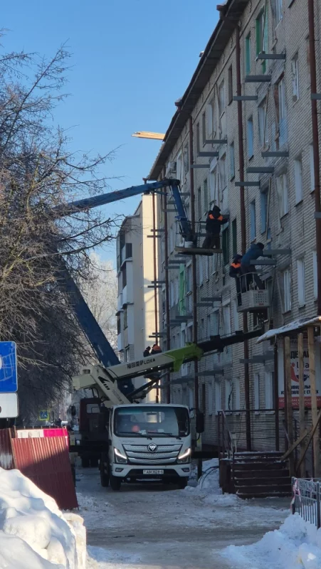 Зимой только и делать такие ремонты.