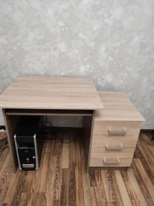 Письменный стол и комод