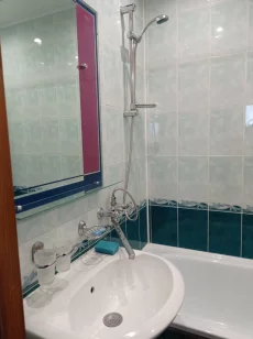 Сдам двухкомнатную квартиру на длительный срок