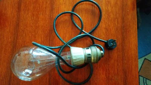 Мощная лампа накаливания 450 Вт