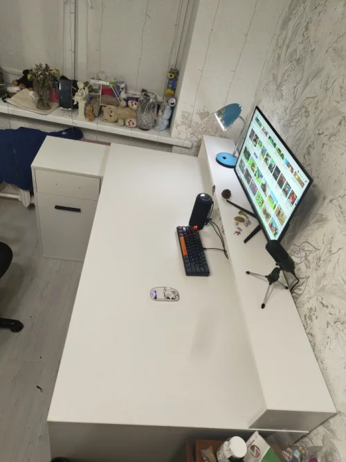 Стол для учебы большой